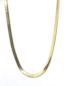 FLEXIBLE FLAT GOLD NECKLACE