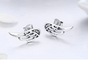 WINGS STUDS