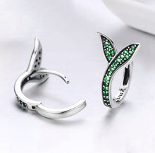 Load image into Gallery viewer, FLOWER BUDS MINI HUGGIES
